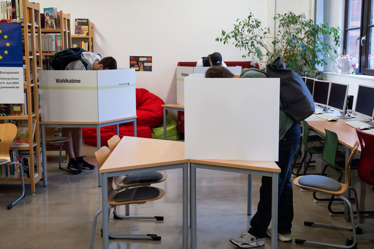 Wahlgang unter realen Bedingungen Image
